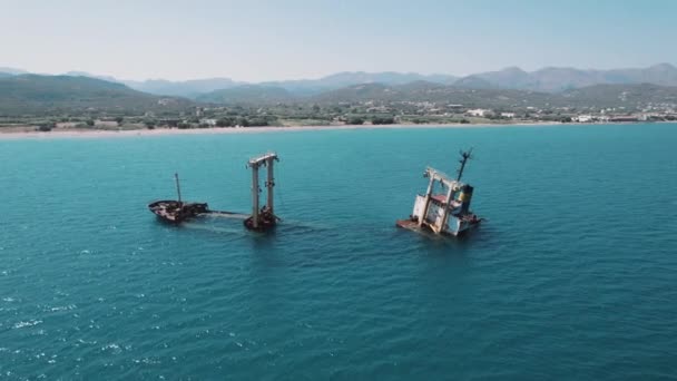 希腊克里特岛基萨莫斯湾的一艘沉船 Manassa Rose 在水下 高质量的4K镜头 — 图库视频影像