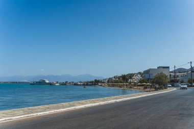 Agios Nikolaos liman panoramik görüntüsü. Agios, Hagios veya Aghios Nikolas Yunanistan 'ın Girit adasında bir kıyı kentidir. Yüksek kalite fotoğraf