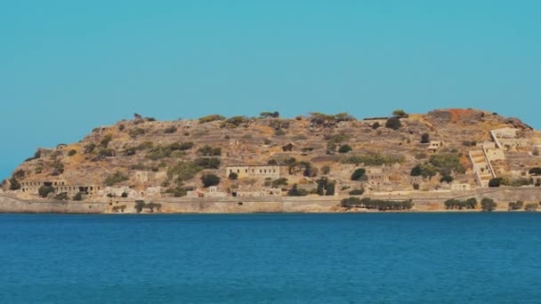 Magnífica Vista Pequeña Isla Spinalonga Con Sus Edificios Ruinas Creta — Vídeo de stock