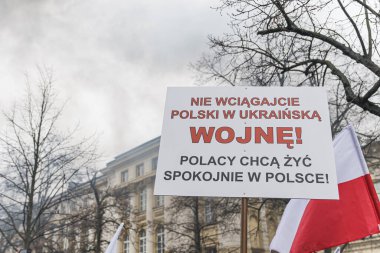 06.03.2024. Varşova, Polonya. Çiftçilerin gösterisinden bir cila posteri. Yüksek kalite fotoğraf