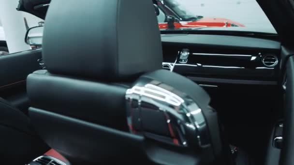 2024 Varšava Polsko Rolls Royce Interiér Obchod Auty Vysoce Kvalitní — Stock video