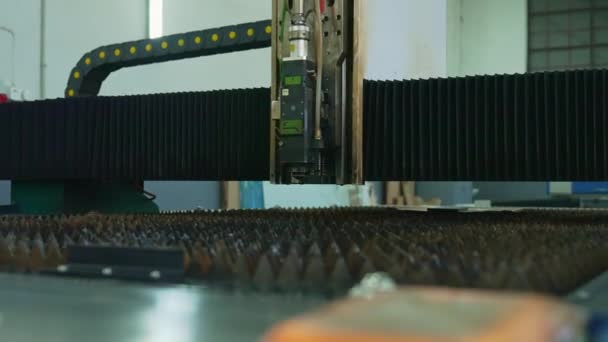 Hurda Metal Lazer Kesme Prosedürü Yüksek Kalite Görüntü — Stok video