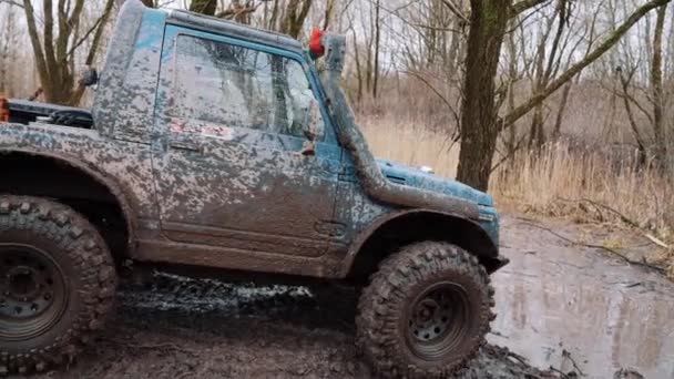 Road Tires Dirty Offroad Car Suv Covered Mud Countryside Road — Stock Video