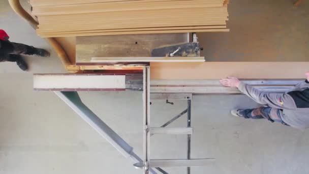 Odgórne Ujęcie Drewnianych Paneli Przy Stolarce Wysokiej Jakości Materiał — Wideo stockowe