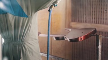 Boya dükkanı, elektro gitar prodüksiyonu. Yüksek kalite 4k görüntü