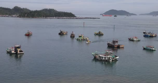 Ships Boats Fishing Trollers Ocean Sea Water South China Sea — Stok video