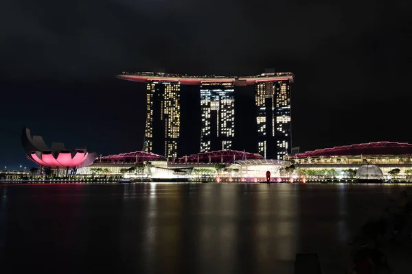 Сингапур Заливные Пески Апреля 2023 Года Знаменитая Марина Бэй Сэндс — стоковое фото