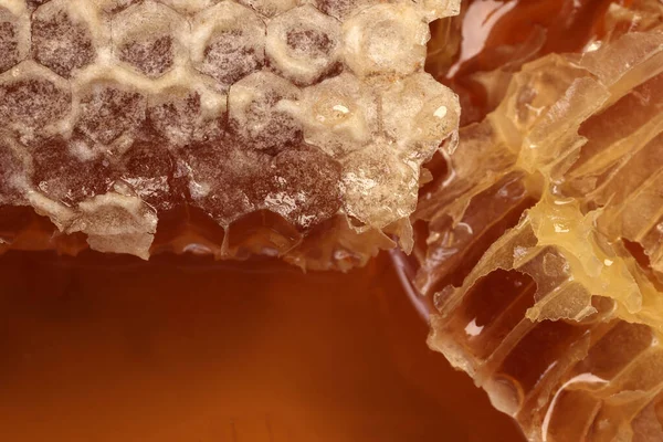 Klibbig Flytande Honung Naturlig Geomatisk Hexagon Bikaka Makro Cluse Upp — Stockfoto