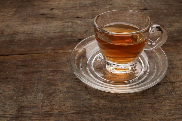 Heißer Tee Transparenter Glasuntertasse Auf Rustikalem Holzhintergrund — Stockfoto