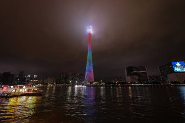 Haizhu Bölgesi, Guangzhou- 11 Kasım 2023 - Kanton Kulesi, resmi adıyla Guangzhou TV Astronomi ve Gezici Kulesi, 604 metre uzunluğunda çok amaçlı bir gözlem kulesidir.. 