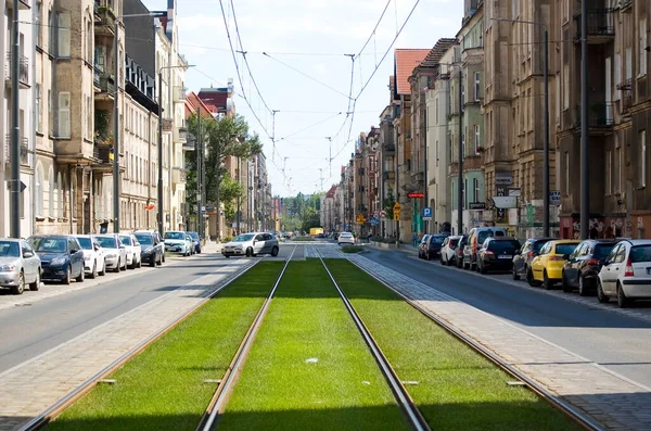 Poznan, Polonya, 3 Temmuz 2022: Wilda ilçesindeki Wierzbiecice Caddesi manzarası.