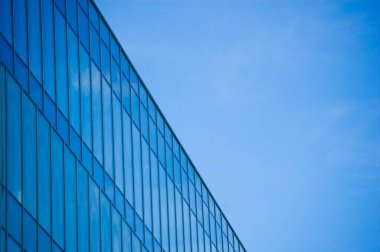 Modern ofis binasının mimari detayları.