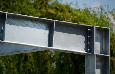 Steel structure of the hall.