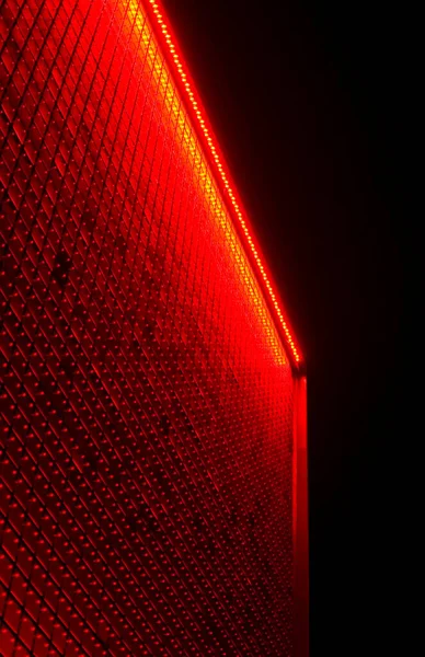Vermelho Iluminado Detalhes Edifício Moderno — Fotografia de Stock