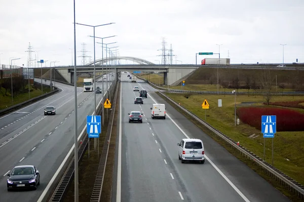 Gluchowo Polska Luty 2022 Polska Autostrada Samochodami Osobowymi Ciężarowymi — Zdjęcie stockowe
