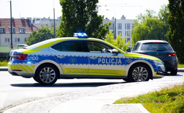 Poznan, Polonya - 14 Haziran 2024: Polonya 'da polis arabası.