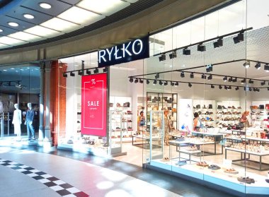 Poznan, Polonya - 16 Temmuz 2024: Rylko bir alışveriş merkezinde mağaza.