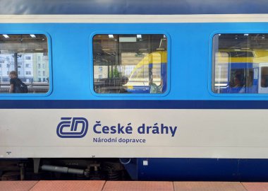 Katowice, Polonya - 27 Temmuz 2024: Ceske drahy (Çek Demiryolu) yolcu vagonu.
