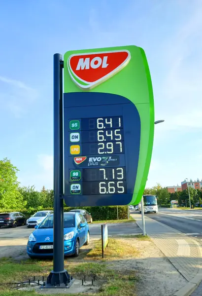 Poznan, Polonya - 10 Eylül 2024: Moll benzin istasyonu.