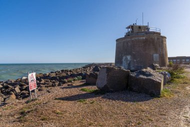 Pevensey Körfezi ve Martello Kulesi 66 numara Eastbourne, Doğu Sussex, İngiltere