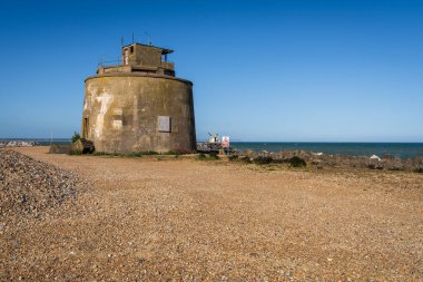 Pevensey Körfezi ve Martello Kulesi 66 numara Eastbourne, Doğu Sussex, İngiltere