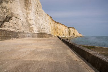 Undercliff yürüyüşü, Peacehaven, Doğu Sussex, İngiltere 'de bir patika.