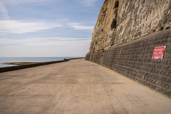 The Undercliff walk, a пешеходная дорожка in Peacehaven, East Sussex, England