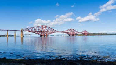 Dördüncü Köprü, Güney Queensferry 'den görüldü, Edinburgh, İskoçya, İngiltere