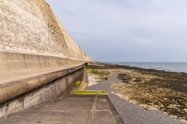 Undercliff yürüyüşü, Peacehaven, Doğu Sussex, İngiltere 'de bir patika.