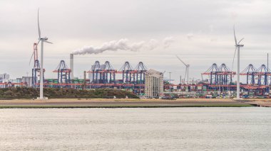 Europort, Rotterdam Limanı, Güney Hollanda, Hollanda - 15 Kasım 2022: Euromax Terminali