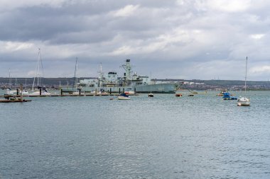 Gosport, Hampshire, İngiltere - 01 Ekim 2022: Portsmouth Limanı