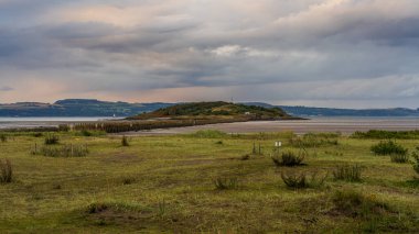 Cramond Sahili 'nden Cramond Adası' na, Edinburgh, İskoçya, İngiltere