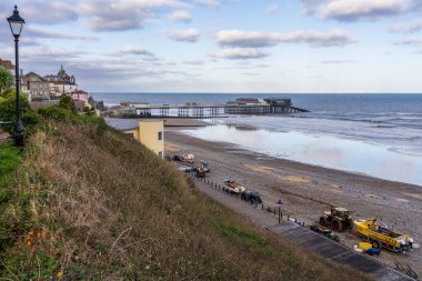 Cromer, Norfolk, İngiltere - 19 Kasım 2022: Sahil ve iskele