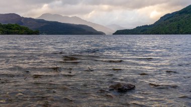Firkin Point, Argyll ve Bute, İskoçya, İngiltere 'den Lomond Gölü manzarası