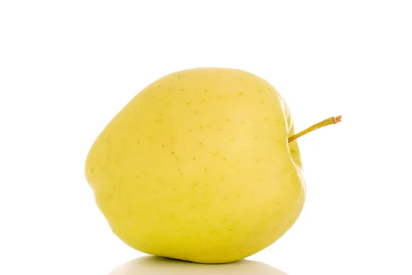 Jedno Zralé Žluté Jablko Makro Izolované Bílém Pozadí — Stock fotografie
