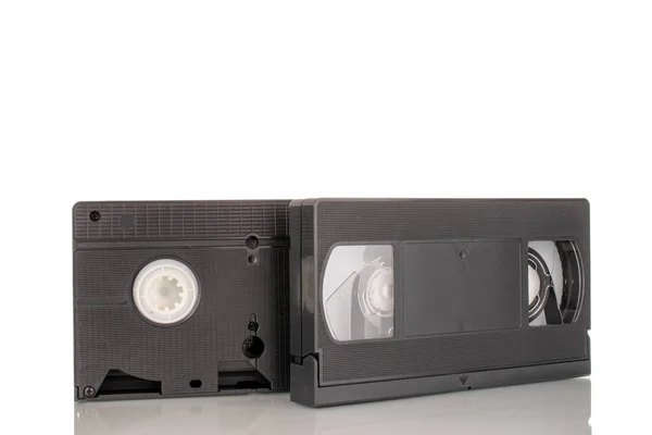 白い背景に隔離されたマクロという2つのビデオカセット — ストック写真