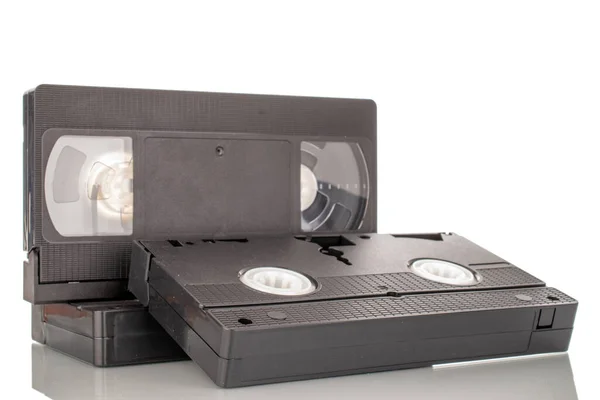 3つのビデオカセット マクロ 白い背景に隔離された — ストック写真