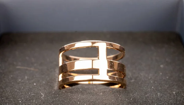One Gold Ring Decorative Paper Box Macro — Stock Photo, Image