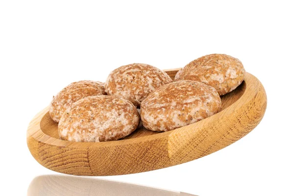 Vários Biscoitos Gengibre Saborosos Doces Uma Chapa Madeira Macro Isolados — Fotografia de Stock