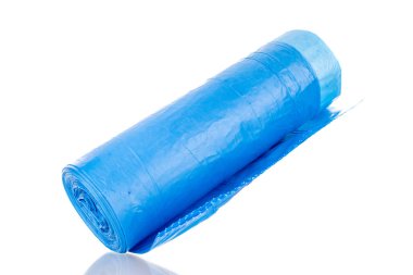 Plastik çöp torbaları, makro, beyaz arka planda izole edilmiş..