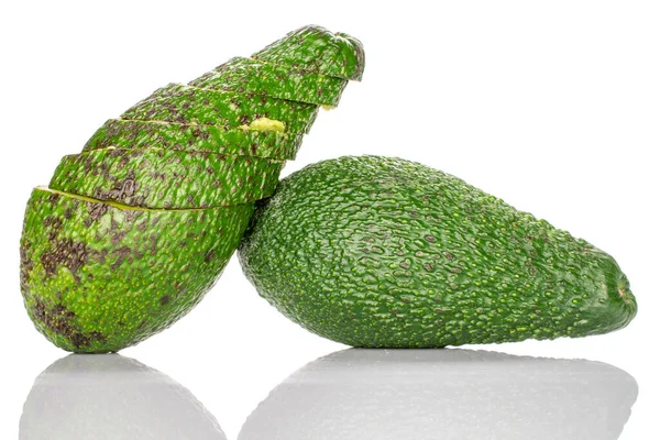 Eine Ganze Grüne Reife Avocado Die Zweite Avocado Wird Quer — Stockfoto