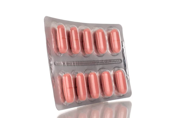 Kilka Tabletek Medycznych Opakowaniu Blistrami Makro Odizolowanych Białym Tle — Zdjęcie stockowe