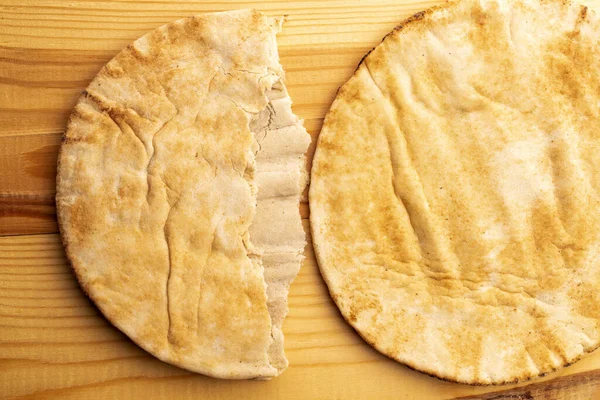 Freshly Baked Aromatic Pita Close Wooden Table Top View — Stock Photo, Image