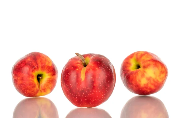 Три Червоні Яблука Макро Ізольовані Білому Тлі — стокове фото