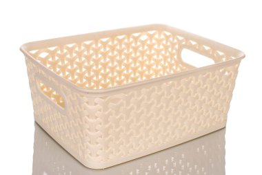 Bir plastik kap, makro, beyaz arkaplanda izole edilmiş..