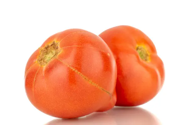 Dois Tomates Vermelhos Suculentos Macro Isolados Fundo Branco — Fotografia de Stock