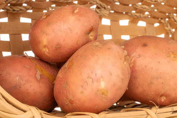 Several Organic Pink Raw Potatoes Basket Macro — Stock Photo, Image