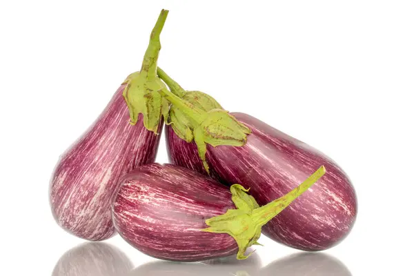 Organik Patlıcan Makro Beyaz Arka Planda Izole Edilmiş — Stok fotoğraf