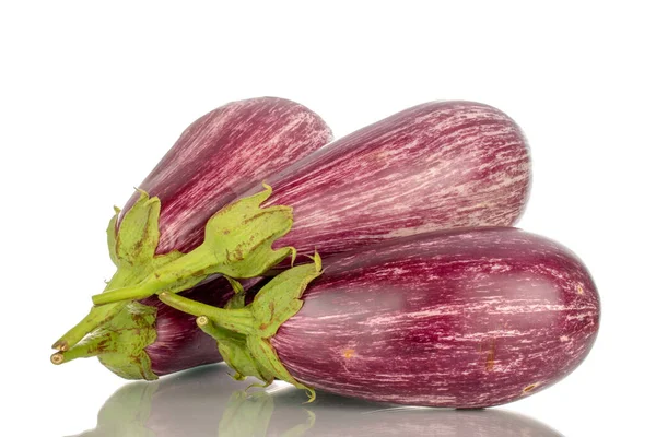 Birkaç Organik Patlıcan Makro Beyaz Arka Planda Izole Edilmiş — Stok fotoğraf