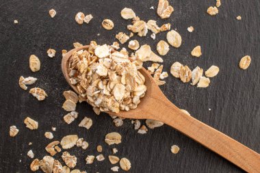 Yulaf ezmesi, ev yapımı mutfak gereçleri, yakın çekim, üst manzara..